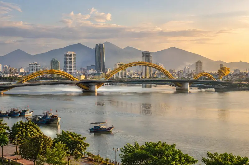 峴港